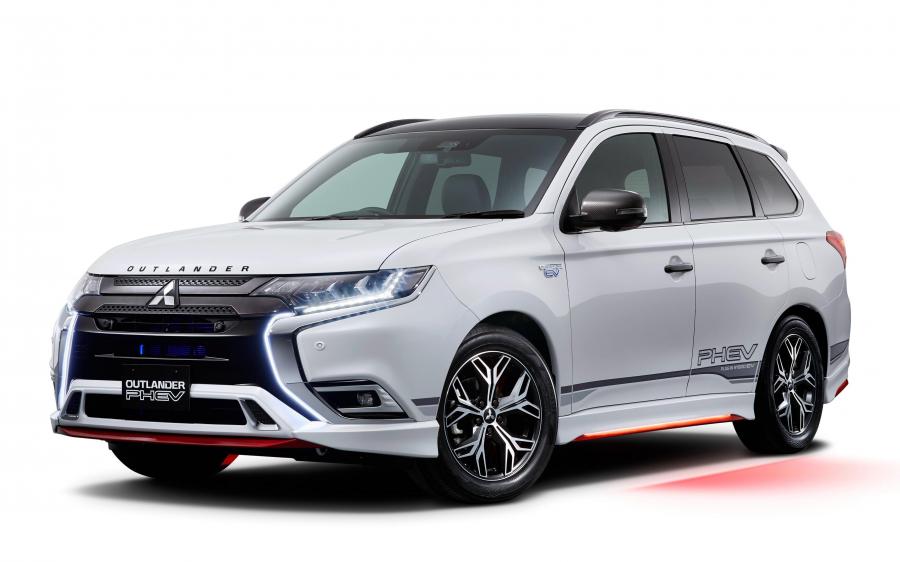 Mitsubishi Outlander PHEV Accessorized (JP) '2019